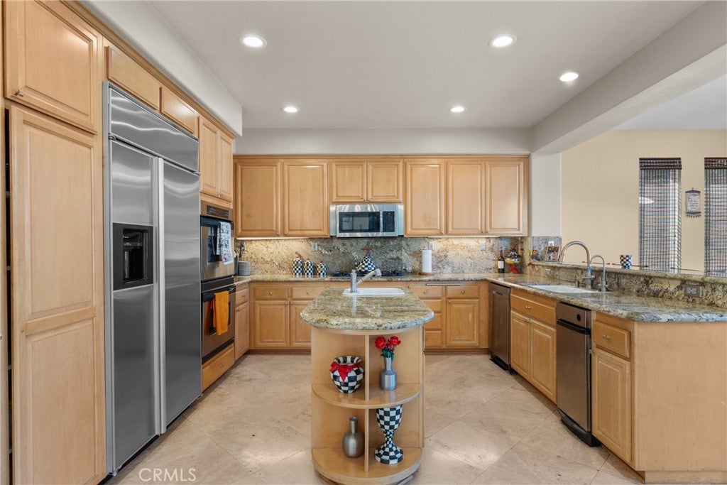 Porter Ranch, California, 91326, United States, 4 Bedrooms Bedrooms, ,4 BathroomsBathrooms,Residential,Active,1989767