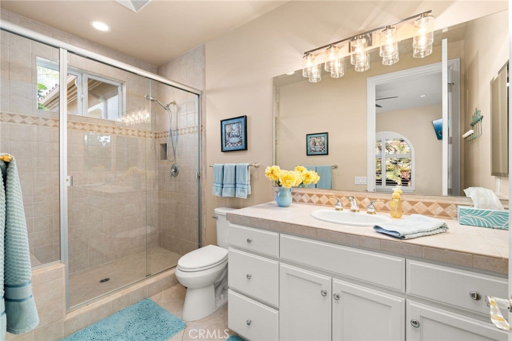 Corona, California, 92881, United States, 4 Bedrooms Bedrooms, ,5 BathroomsBathrooms,Residential,Active,1810439