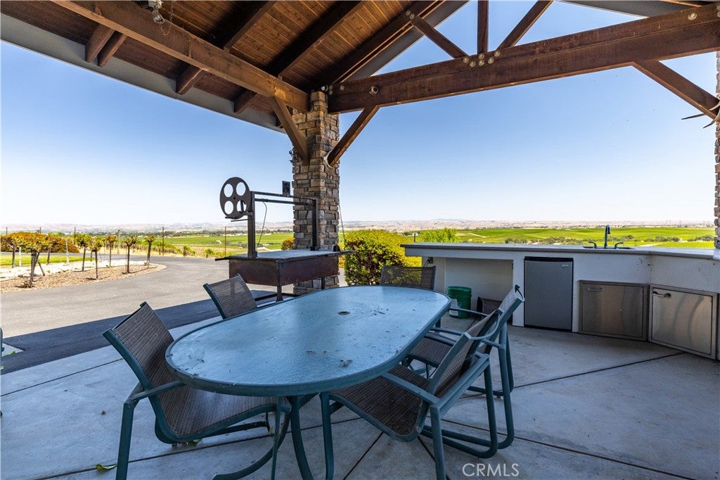 Paso Robles, California, 93446, United States, 7 Bedrooms Bedrooms, ,6 BathroomsBathrooms,Residential,Active,1919055