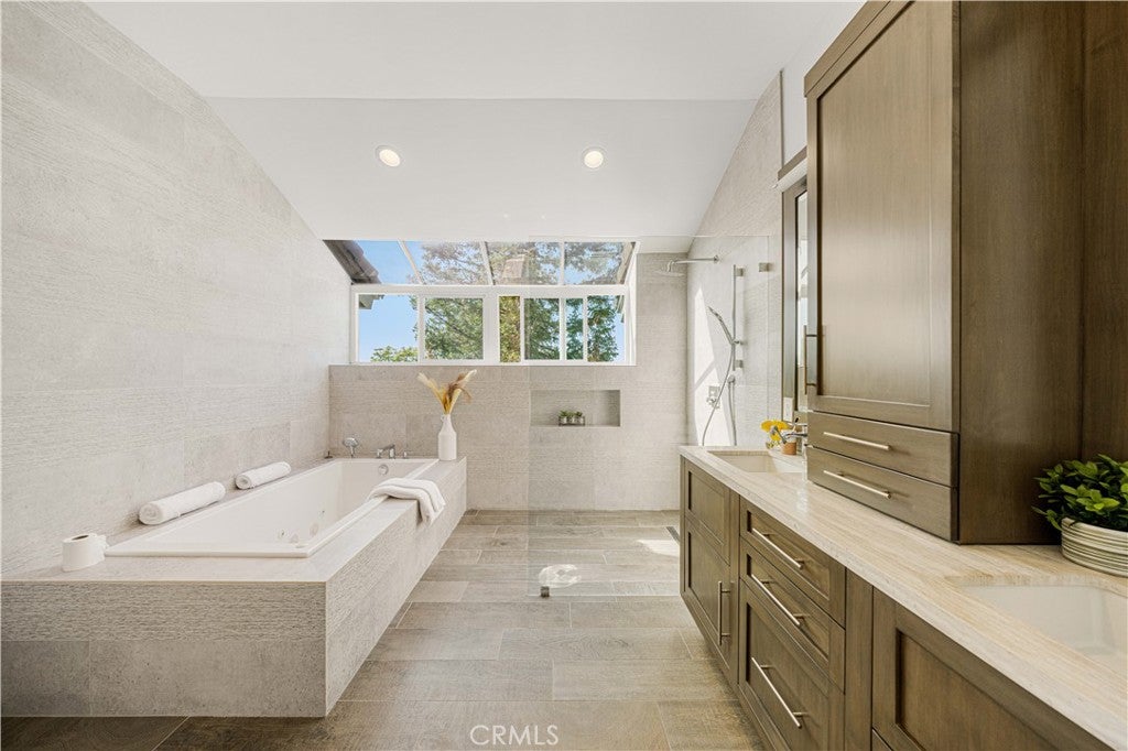 Diamond Bar, California, 91765, United States, 5 Bedrooms Bedrooms, ,4 BathroomsBathrooms,Residential,Active,1989753