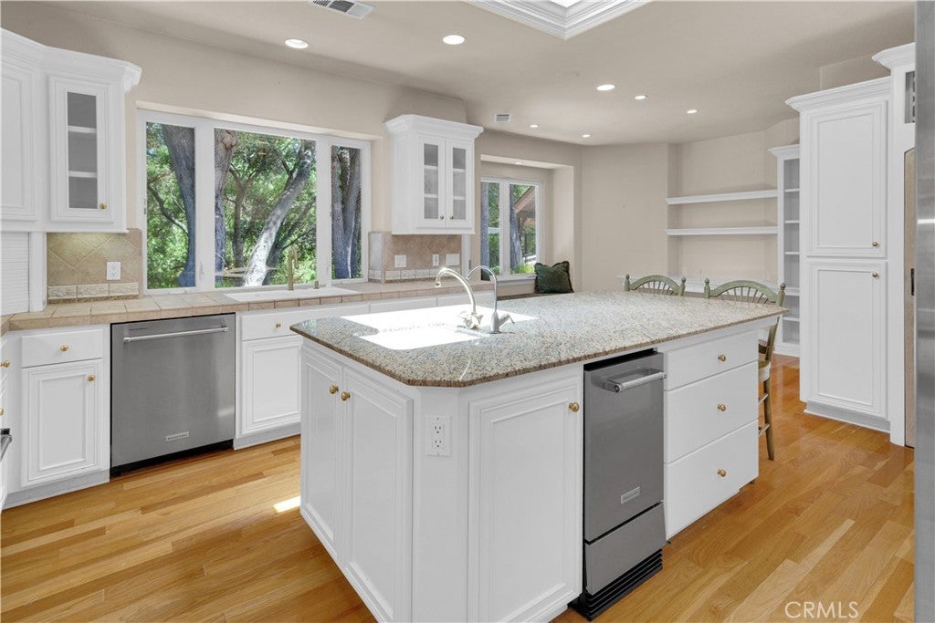 Templeton, California, 93465, United States, 3 Bedrooms Bedrooms, ,4 BathroomsBathrooms,Residential,Active,1899871
