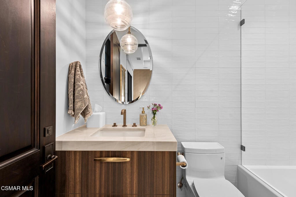 Westlake Village, California, 91362, United States, ,7 BathroomsBathrooms,Residential,Active,1824013