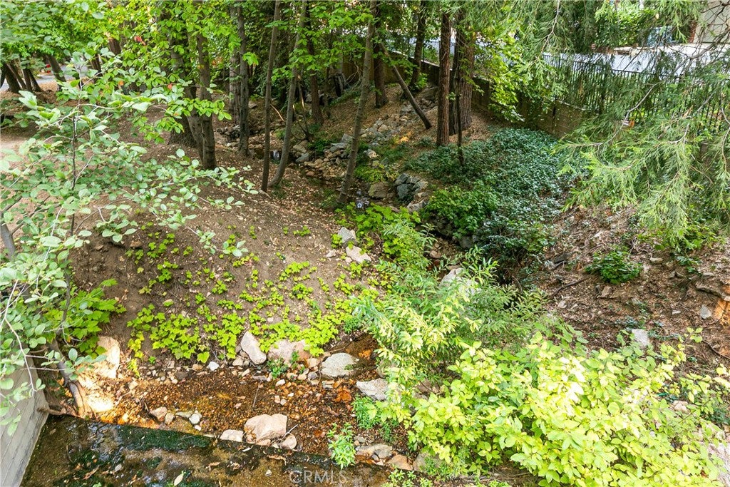 Lake Arrowhead, California, 92352, United States, 2 Bedrooms Bedrooms, ,3 BathroomsBathrooms,Residential,Active,1945074