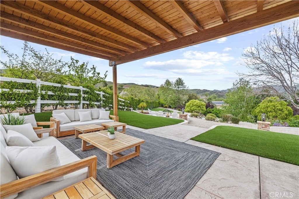 Castaic, California, 91384, United States, ,5 BathroomsBathrooms,Residential,Active,1798186