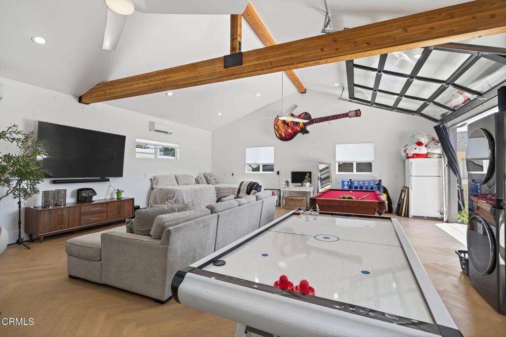 Camarillo, California, 93010, United States, 5 Bedrooms Bedrooms, ,5 BathroomsBathrooms,Residential,Active,1914579