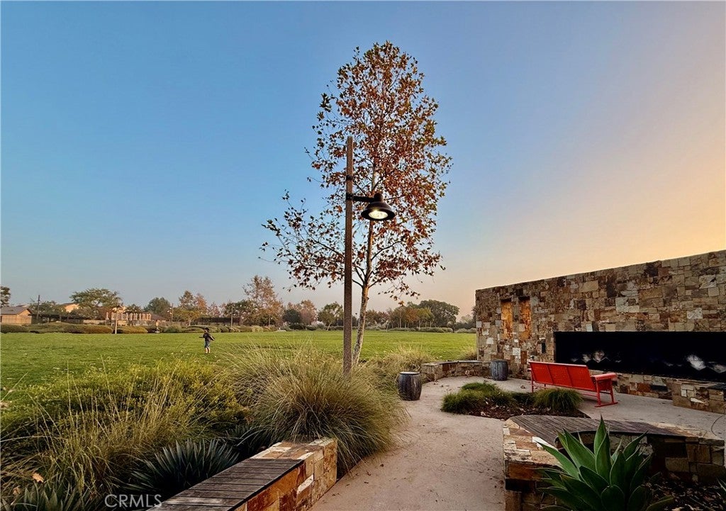 Irvine, California, 92618, United States, 4 Bedrooms Bedrooms, ,5 BathroomsBathrooms,Residential,Pending,2007263