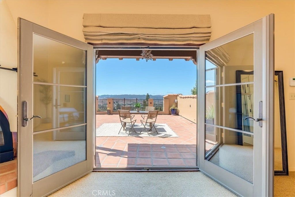San Luis Obispo, California, 93401, United States, 5 Bedrooms Bedrooms, ,5 BathroomsBathrooms,Residential,Active,1943782