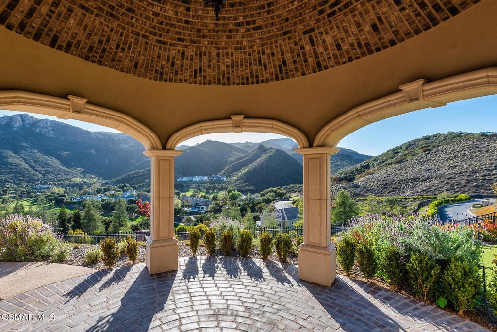 Thousand Oaks, California, 91361, United States, 7 Bedrooms Bedrooms, ,13 BathroomsBathrooms,Residential,Active,1748234