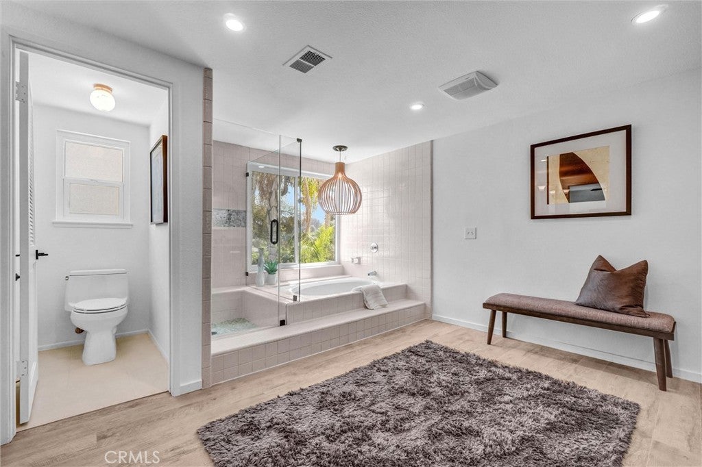 Mission Viejo, California, 92691, United States, 5 Bedrooms Bedrooms, ,3 BathroomsBathrooms,Residential,Active,1986876