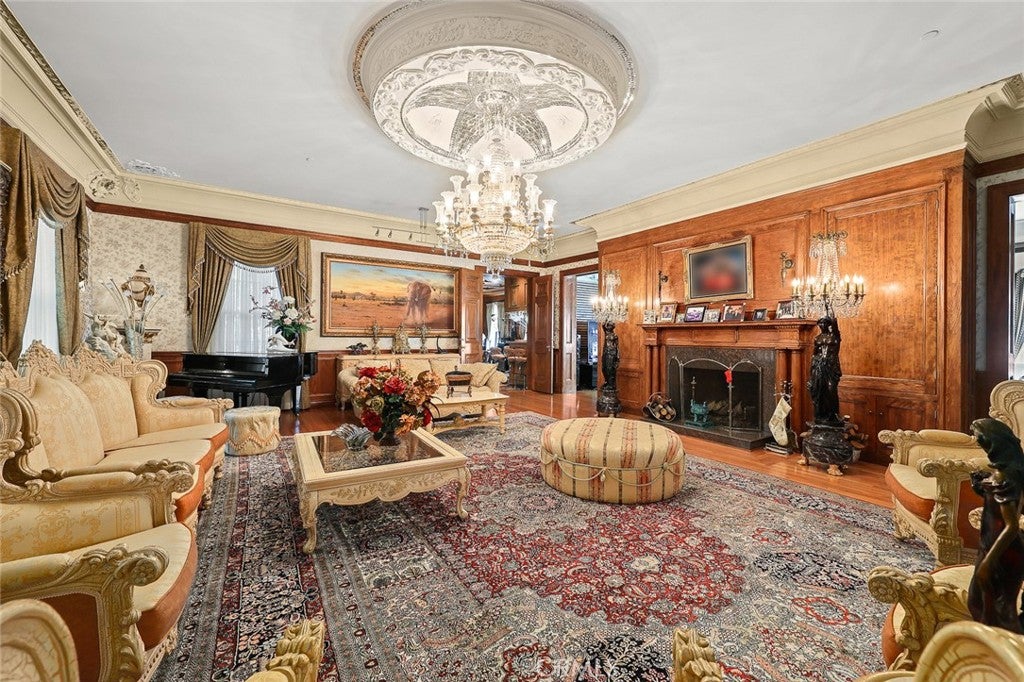 San Marino, California, 91108, United States, 6 Bedrooms Bedrooms, ,6 BathroomsBathrooms,Residential,Active,2008270