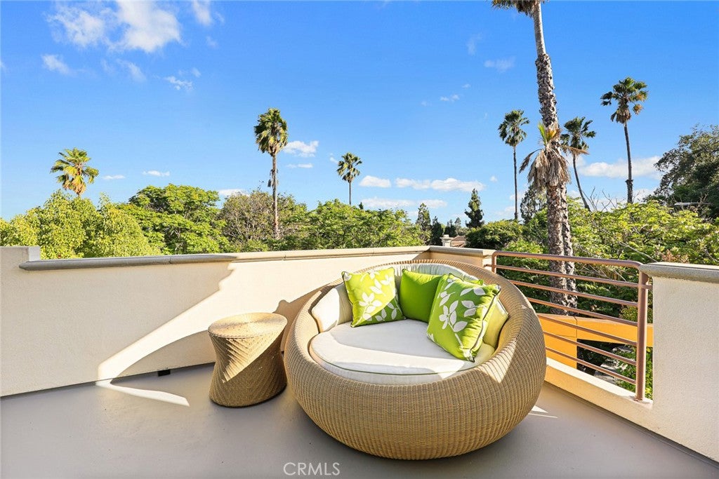 South Pasadena, California, 91030, United States, 4 Bedrooms Bedrooms, ,5 BathroomsBathrooms,Residential,Active,1968417