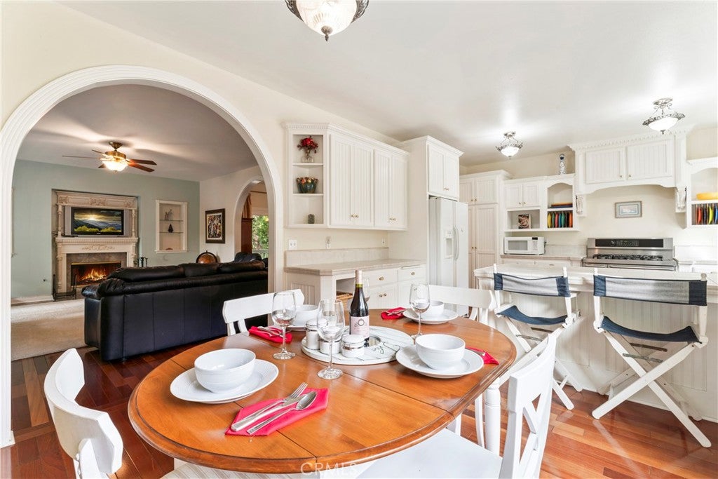 Lake Arrowhead, California, 92352, United States, 4 Bedrooms Bedrooms, ,4 BathroomsBathrooms,Residential,Active,2007295