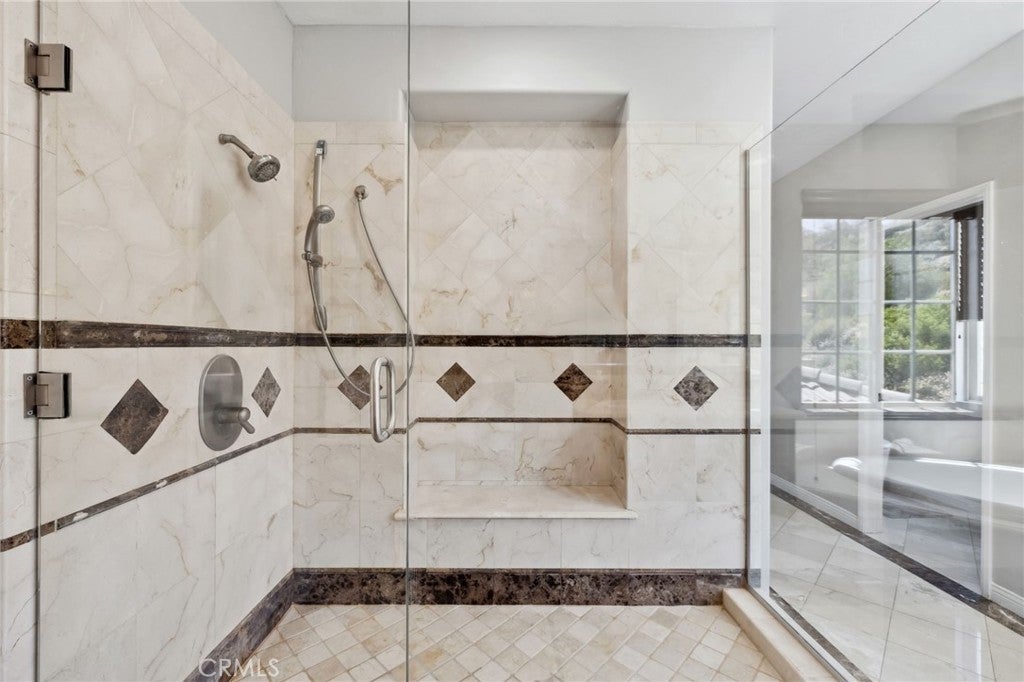 Yucaipa, California, 92399, United States, 4 Bedrooms Bedrooms, ,6 BathroomsBathrooms,Residential,Active,1858722