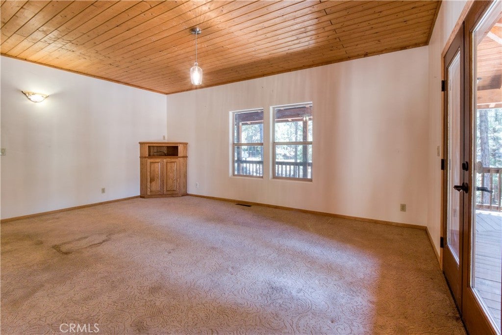 Big Bear Lake, California, 92315, United States, 4 Bedrooms Bedrooms, ,3 BathroomsBathrooms,Residential,Active,1919050