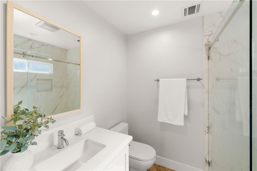 Pasadena, California, 91107, United States, 5 Bedrooms Bedrooms, ,6 BathroomsBathrooms,Residential,Active,1941367