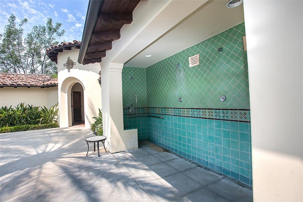 Irvine, California, 92620, United States, 4 Bedrooms Bedrooms, ,4 BathroomsBathrooms,Residential,Active,1986877