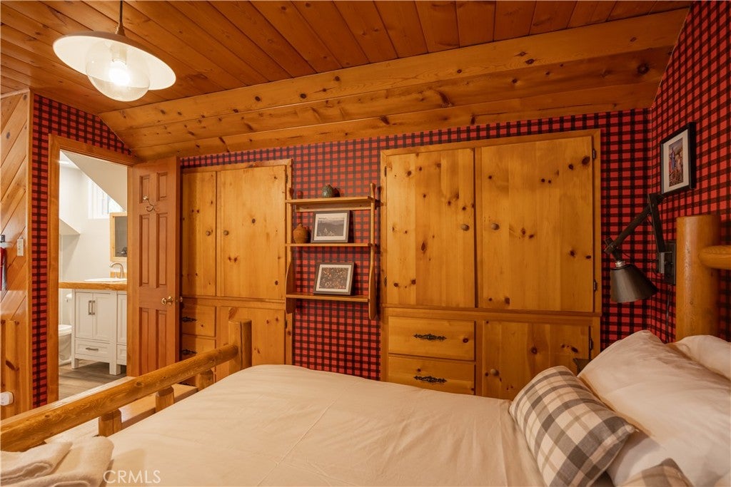 Big Bear Lake, California, 92315, United States, 4 Bedrooms Bedrooms, ,3 BathroomsBathrooms,Residential,Contingent,1945531