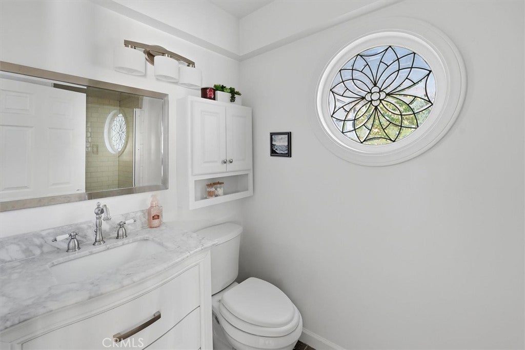 Agoura Hills, California, 91301, United States, 4 Bedrooms Bedrooms, ,5 BathroomsBathrooms,Residential,Active,1966025