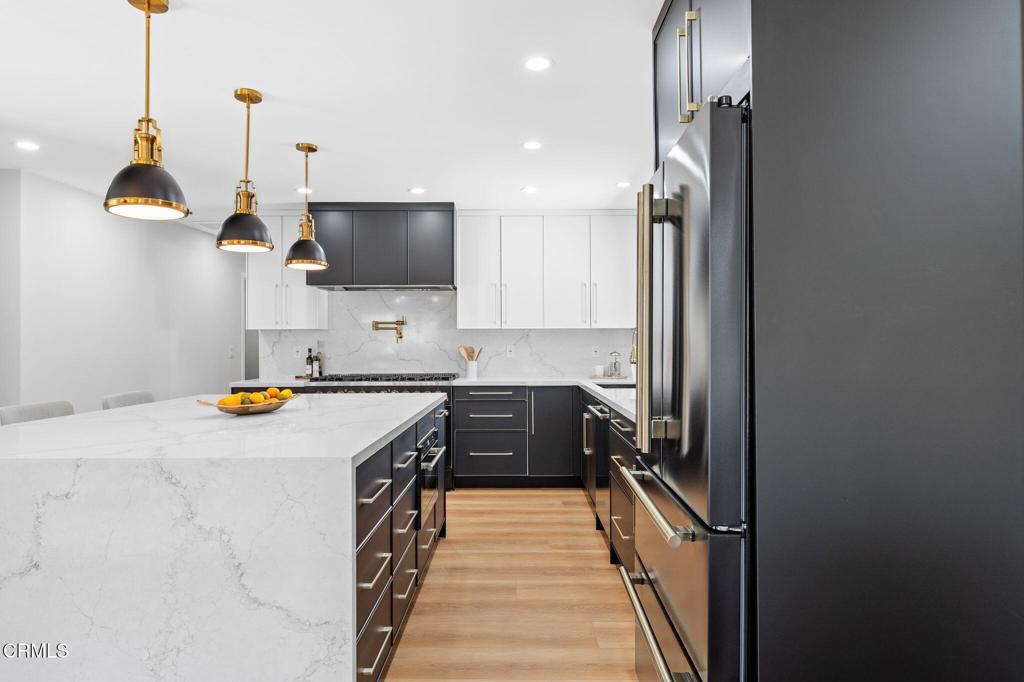 Ventura, California, 93003, United States, 4 Bedrooms Bedrooms, ,3 BathroomsBathrooms,Residential,Active,1936147