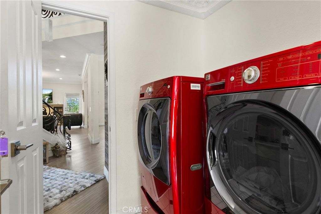 Laguna Hills, California, 92653, United States, 4 Bedrooms Bedrooms, ,3 BathroomsBathrooms,Residential,Active,1986896