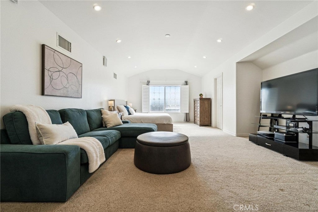 Valencia, California, 91354, United States, 6 Bedrooms Bedrooms, ,6 BathroomsBathrooms,Residential,Active,2008301