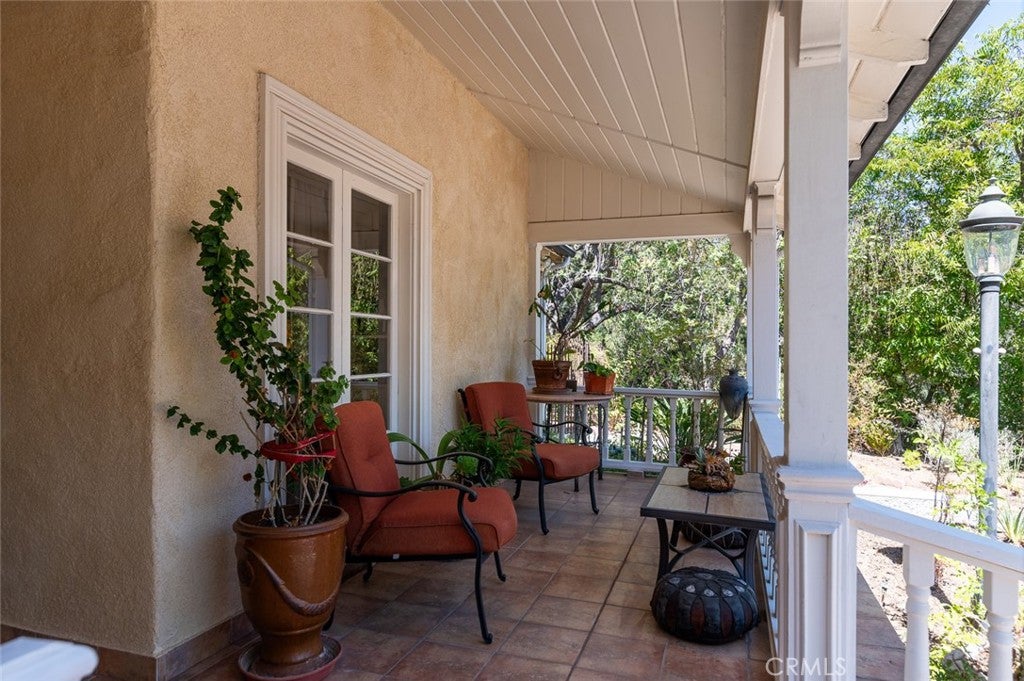 Glendale, California, 91207, United States, 4 Bedrooms Bedrooms, ,4 BathroomsBathrooms,Residential,Active,1945087