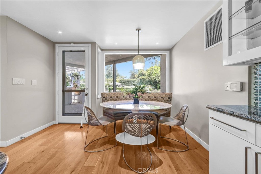 Pasadena, California, 91106, United States, 6 Bedrooms Bedrooms, ,9 BathroomsBathrooms,Residential,Active,1898207