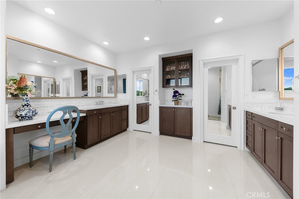 Chino Hills, California, 91709, United States, 5 Bedrooms Bedrooms, ,6 BathroomsBathrooms,Residential,Active,1986885