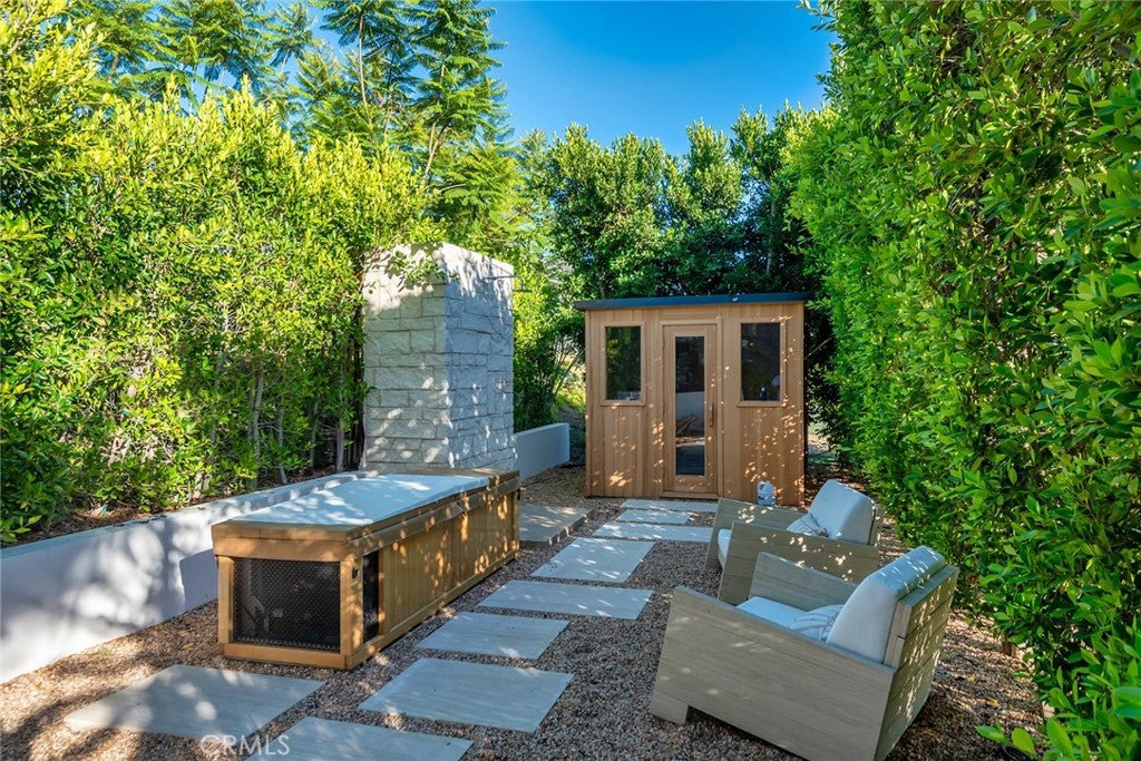 Los Angeles, California, 90077, United States, 8 Bedrooms Bedrooms, ,12 BathroomsBathrooms,Residential,Active,1905105