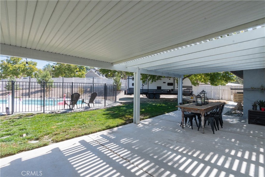 Paso Robles, California, 93446, United States, 4 Bedrooms Bedrooms, ,2 BathroomsBathrooms,Residential,Active,1929671