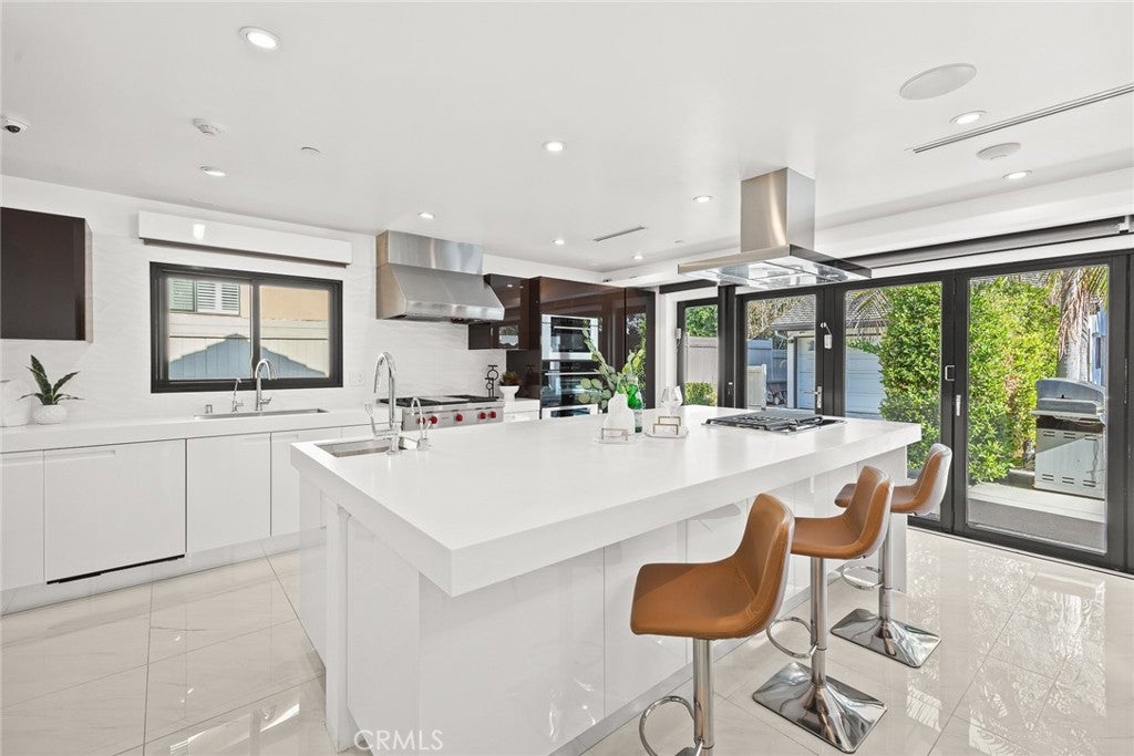 San Marino, California, 91108, United States, 4 Bedrooms Bedrooms, ,4 BathroomsBathrooms,Residential,Active,1909089