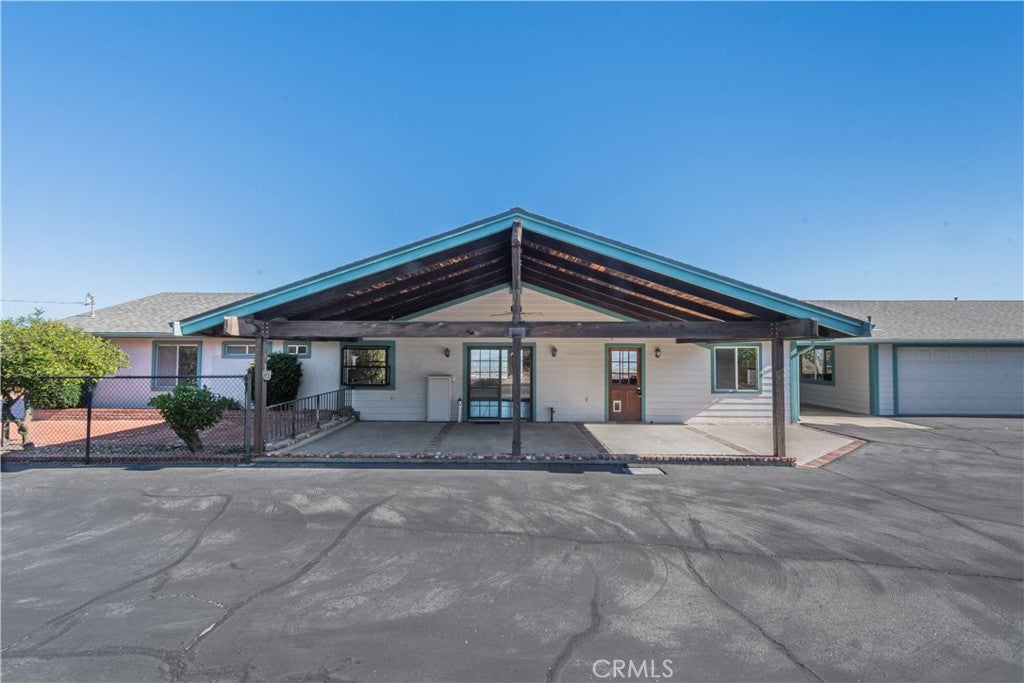 Paso Robles, California, 93446, United States, 3 Bedrooms Bedrooms, ,4 BathroomsBathrooms,Residential,Active,1970943