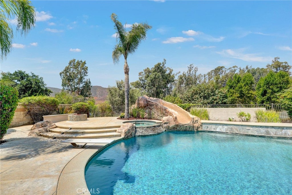 Murrieta, California, 92562, United States, 6 Bedrooms Bedrooms, ,5 BathroomsBathrooms,Residential,Active,1914833