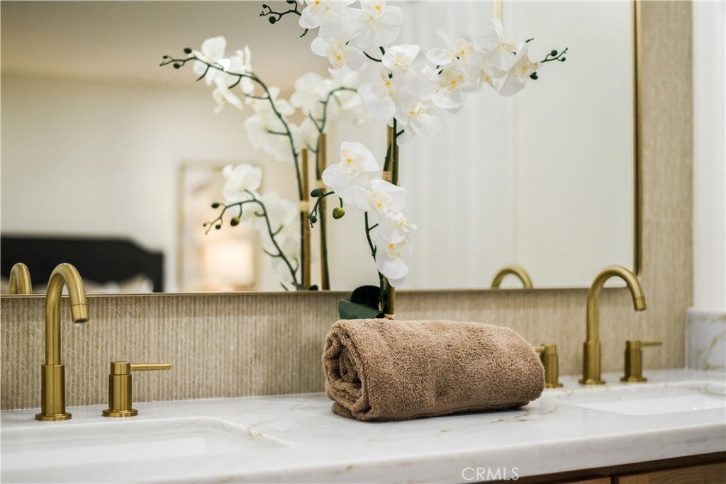 La Verne, California, 91750, United States, 3 Bedrooms Bedrooms, ,2 BathroomsBathrooms,Residential,Active,1998586