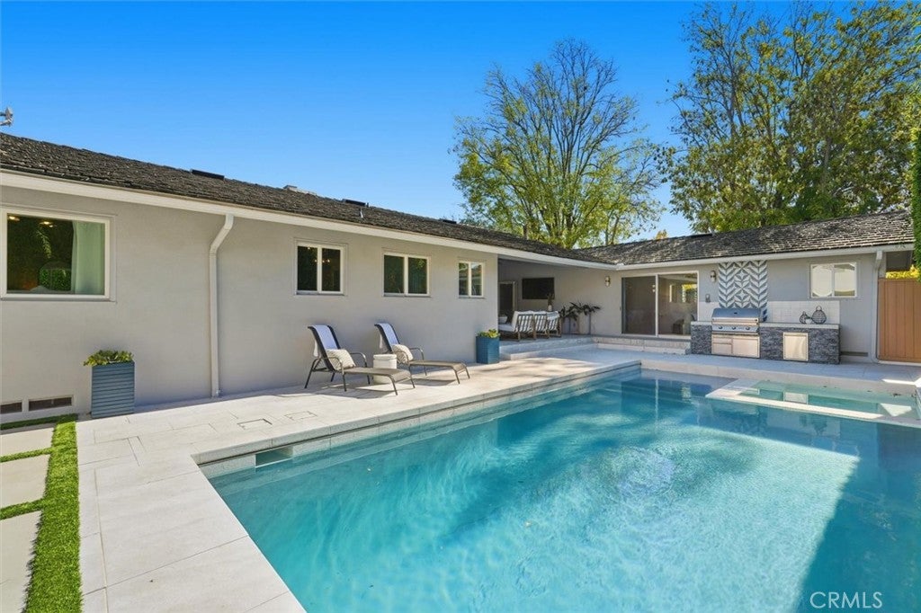 Long Beach, California, 90815, United States, 4 Bedrooms Bedrooms, ,4 BathroomsBathrooms,Residential,Active,1999914