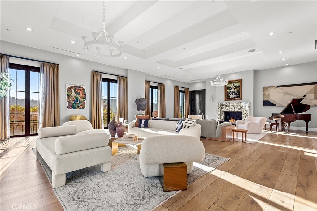 Los Angeles, California, 90077, United States, 8 Bedrooms Bedrooms, ,12 BathroomsBathrooms,Residential,Active,1905105