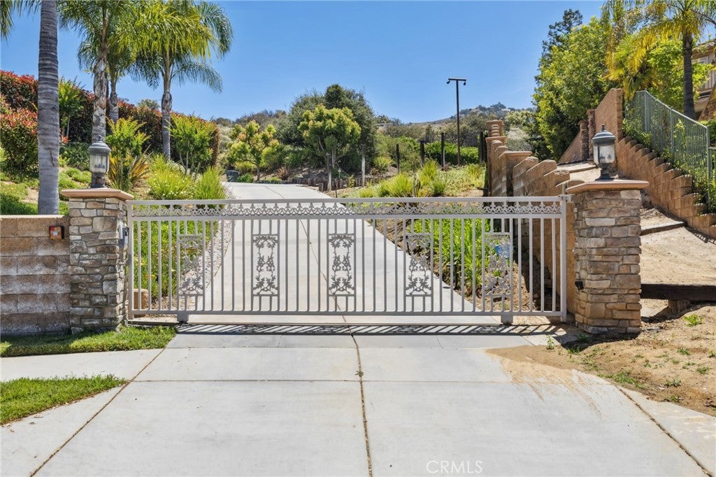 Yucaipa, California, 92399, United States, 4 Bedrooms Bedrooms, ,6 BathroomsBathrooms,Residential,Active,1858722