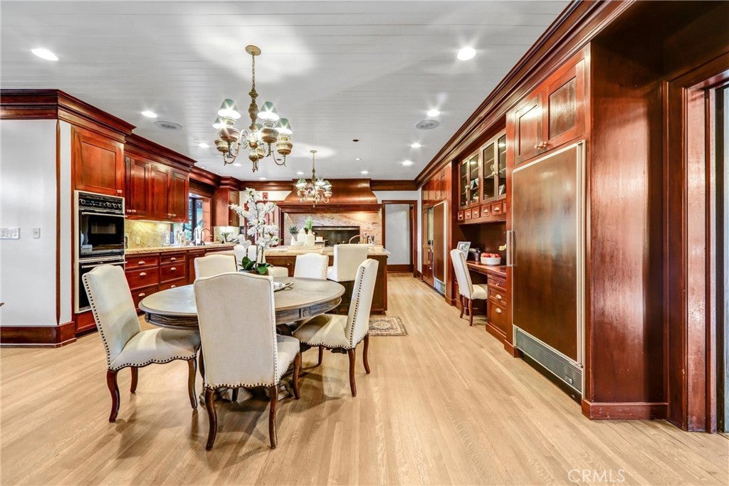 Pasadena, California, 91106, United States, 8 Bedrooms Bedrooms, ,10 BathroomsBathrooms,Residential,Active,1996260