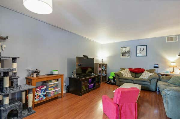 15060 VICTORY BLVD UNIT 102, VAN NUYS, CA 91411, photo 5 of 35