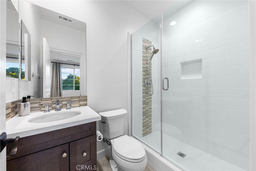 Chino Hills, California, 91709, United States, 5 Bedrooms Bedrooms, ,6 BathroomsBathrooms,Residential,Active,1986885