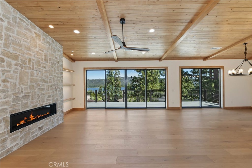 Big Bear Lake, California, 92315, United States, 5 Bedrooms Bedrooms, ,6 BathroomsBathrooms,Residential,Active,1914782