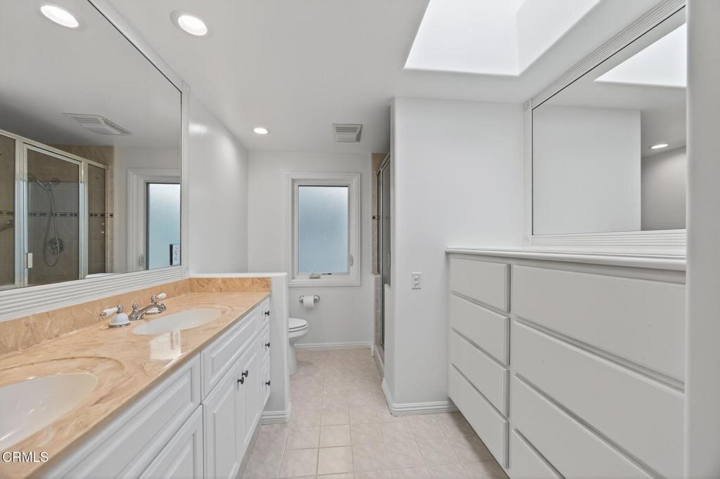 Oxnard, California, 93035, United States, 4 Bedrooms Bedrooms, ,4 BathroomsBathrooms,Residential,Active,1997596