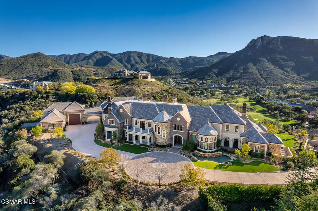 Thousand Oaks, California, 91361, United States, 7 Bedrooms Bedrooms, ,13 BathroomsBathrooms,Residential,Active,1748234