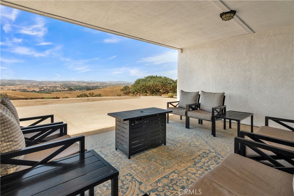 Paso Robles, California, 93446, United States, 4 Bedrooms Bedrooms, ,3 BathroomsBathrooms,Residential,Active,1941140