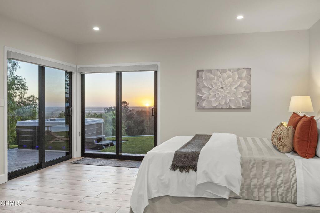 Camarillo, California, 93010, United States, 4 Bedrooms Bedrooms, ,5 BathroomsBathrooms,Residential,Active,1944013