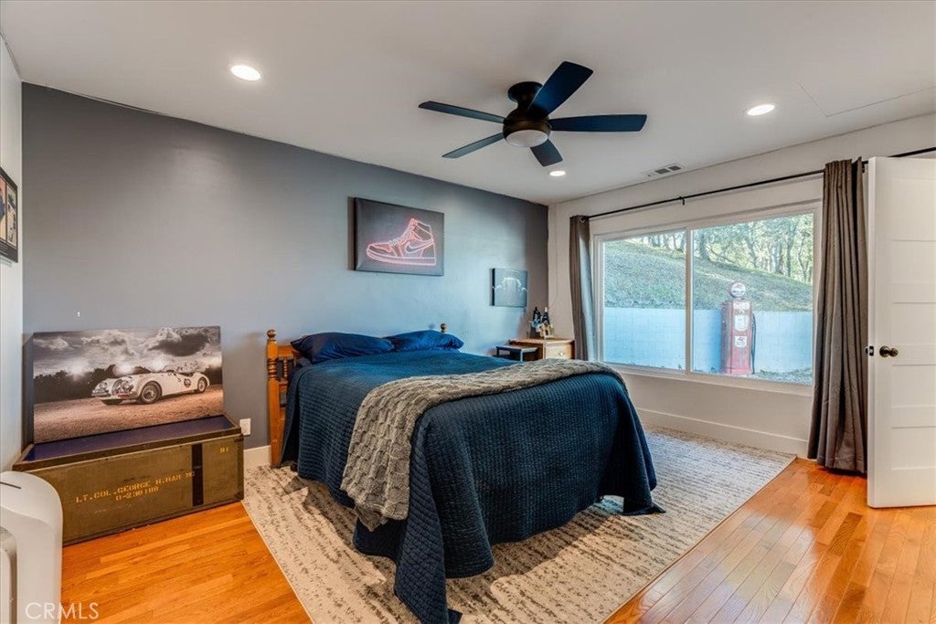 Paso Robles, California, 93446, United States, 3 Bedrooms Bedrooms, ,3 BathroomsBathrooms,Residential,Active,1990043