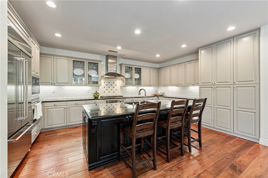 Valencia, California, 91381, United States, 5 Bedrooms Bedrooms, ,4 BathroomsBathrooms,Residential,Active,2007929