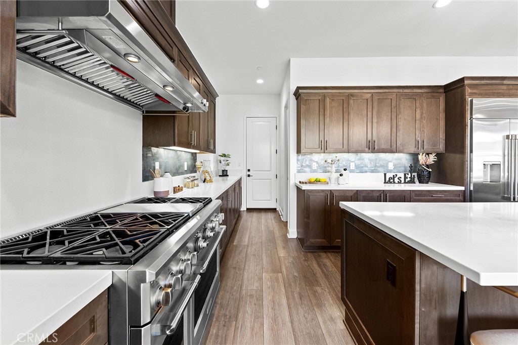Lake Forest, California, 92630, United States, 5 Bedrooms Bedrooms, ,6 BathroomsBathrooms,Residential,Active,1801044