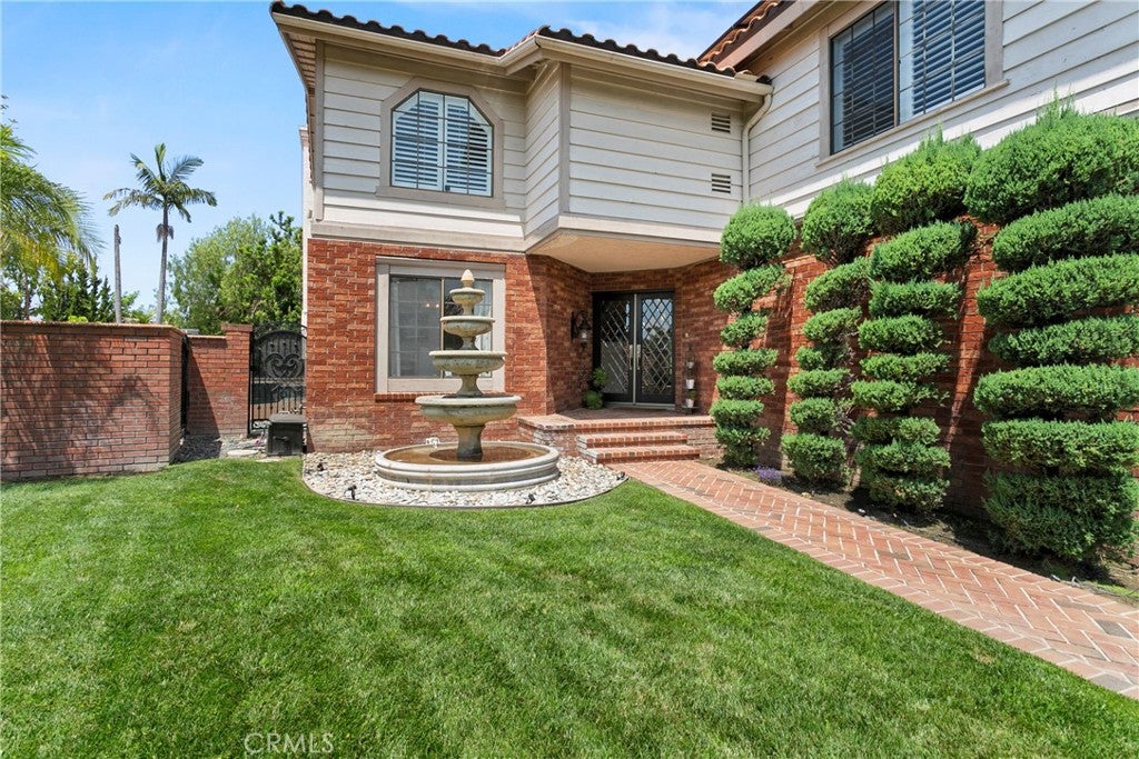 Laguna Hills, California, 92653, United States, 4 Bedrooms Bedrooms, ,3 BathroomsBathrooms,Residential,Active,1986896