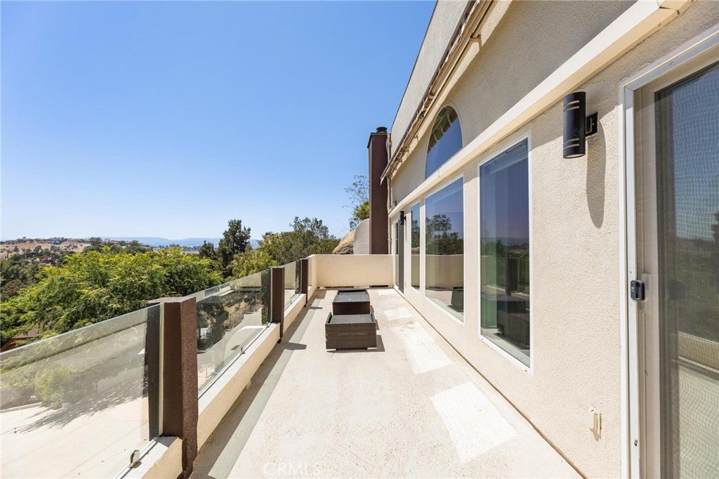 Chatsworth, California, 91311, United States, 4 Bedrooms Bedrooms, ,4 BathroomsBathrooms,Residential,Active,2011421